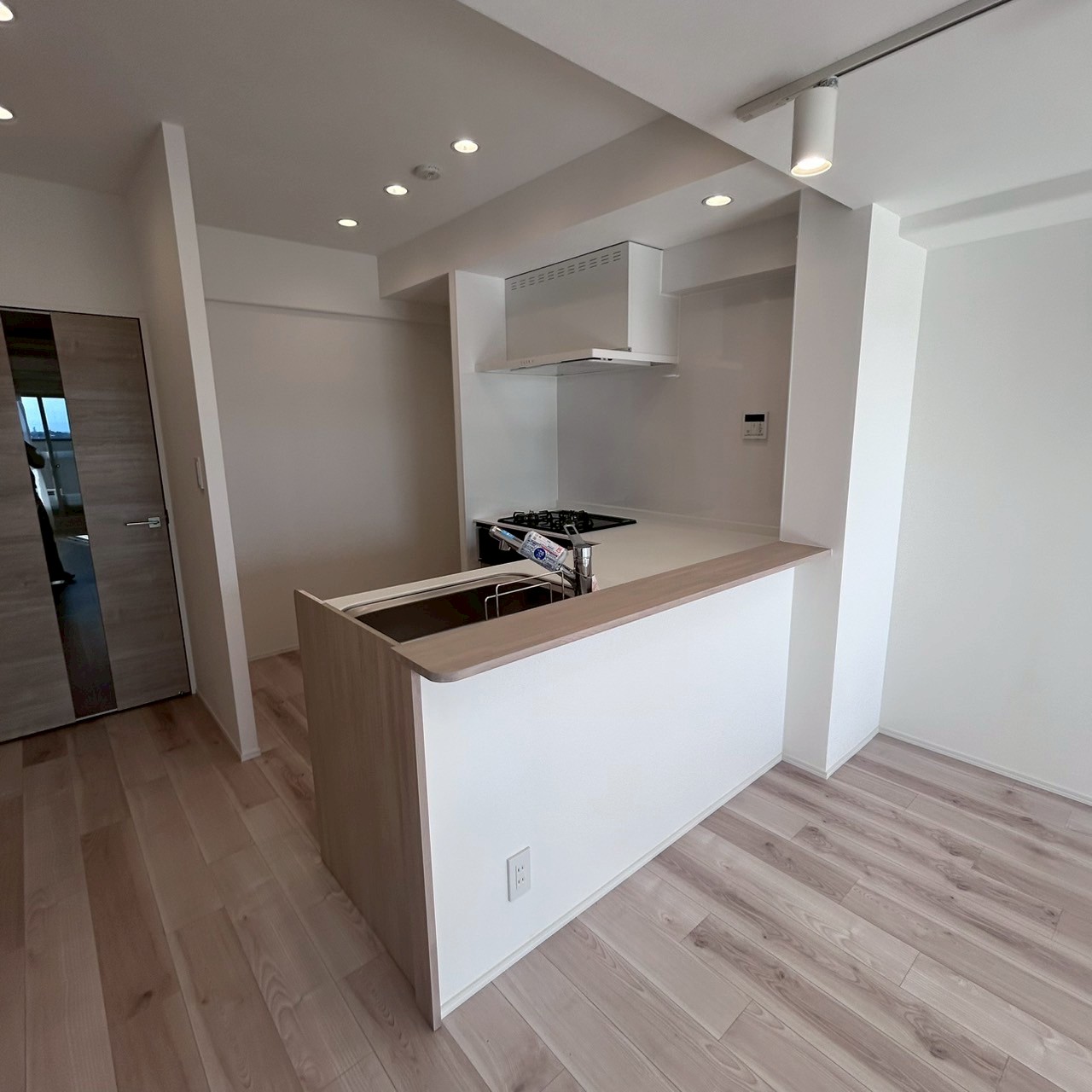 パーク上尾壱番館708号室　中古マンションの写真3